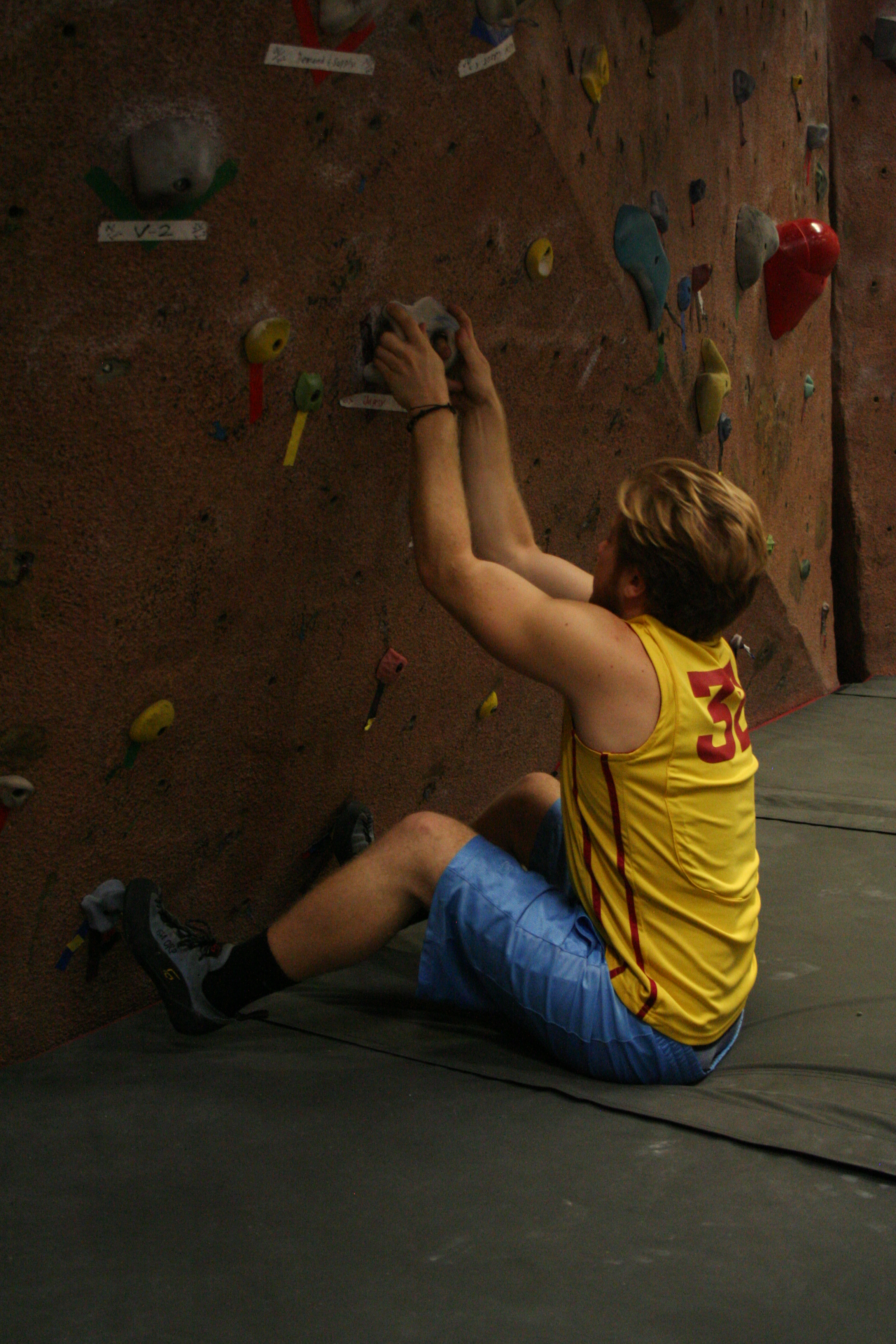 How to Have a Fun and Safe Time Bouldering 6 Steps Instructables