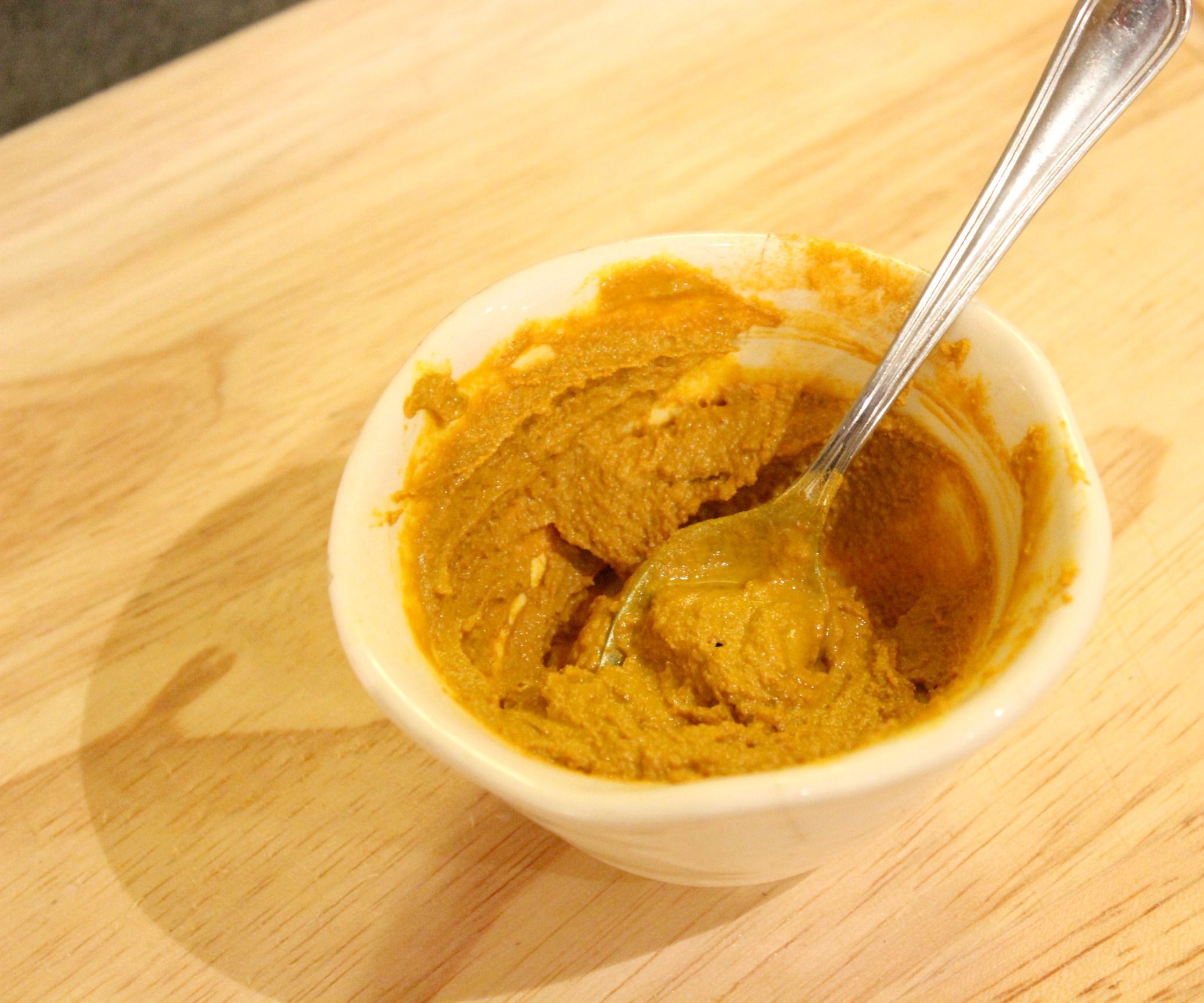 Turmeric and Honey Mask at Home