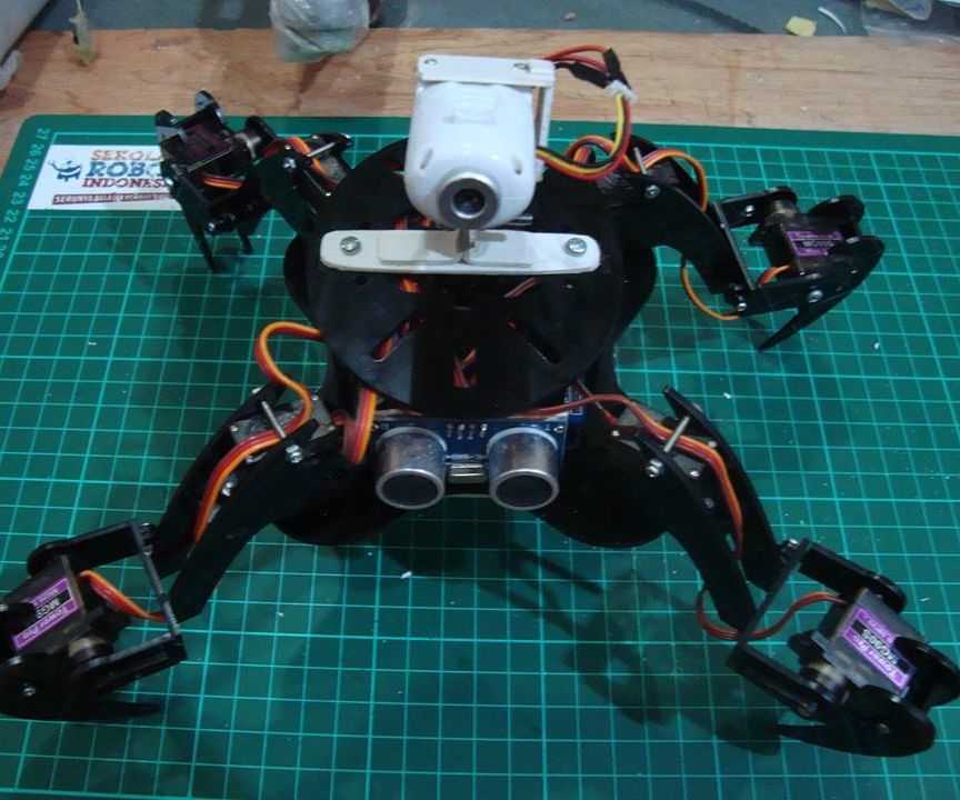 O-fat the Quadruped Robot With Acrylic Frame