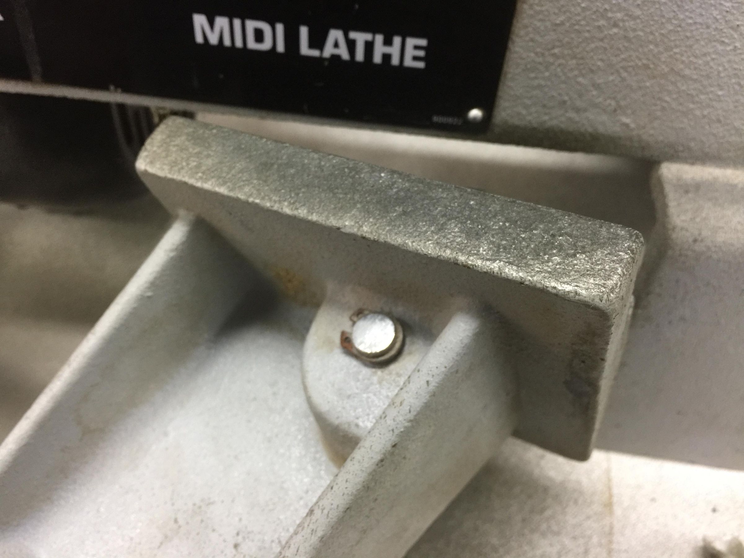 Lubricate Metal and Inhibit Rust With Moly. 6 Steps (with Pictures