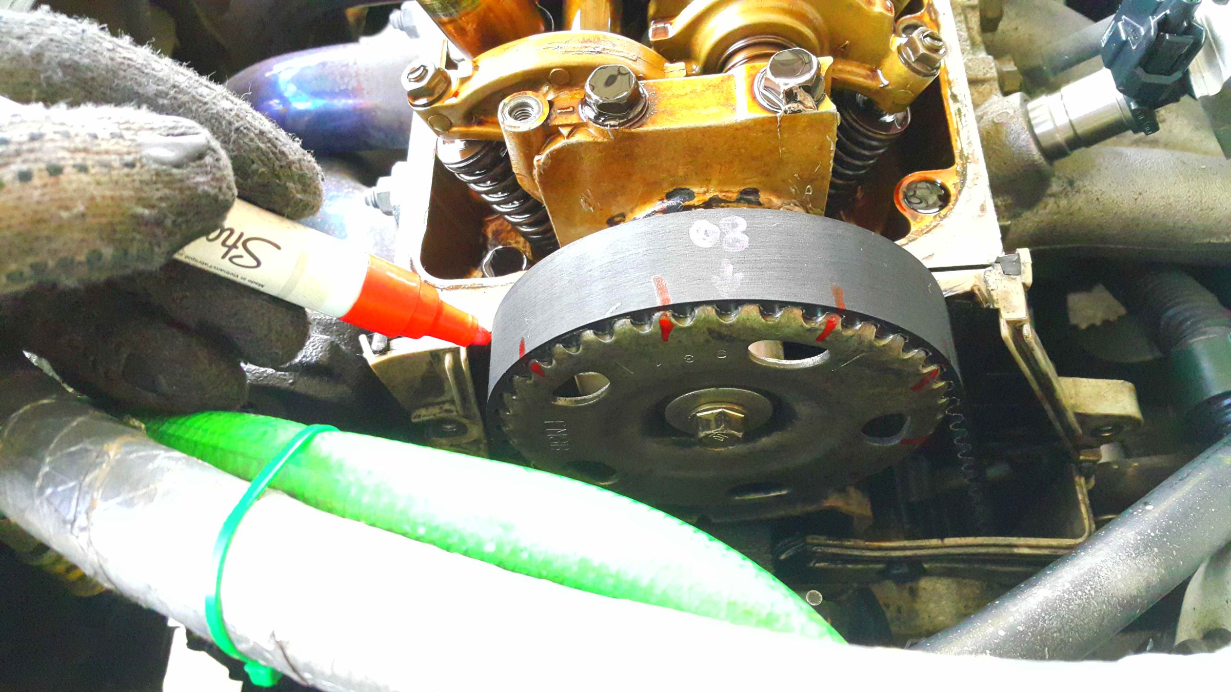 Replacing a Camshaft Seal (Honda Civic 1999, D15B). 5 Steps (with