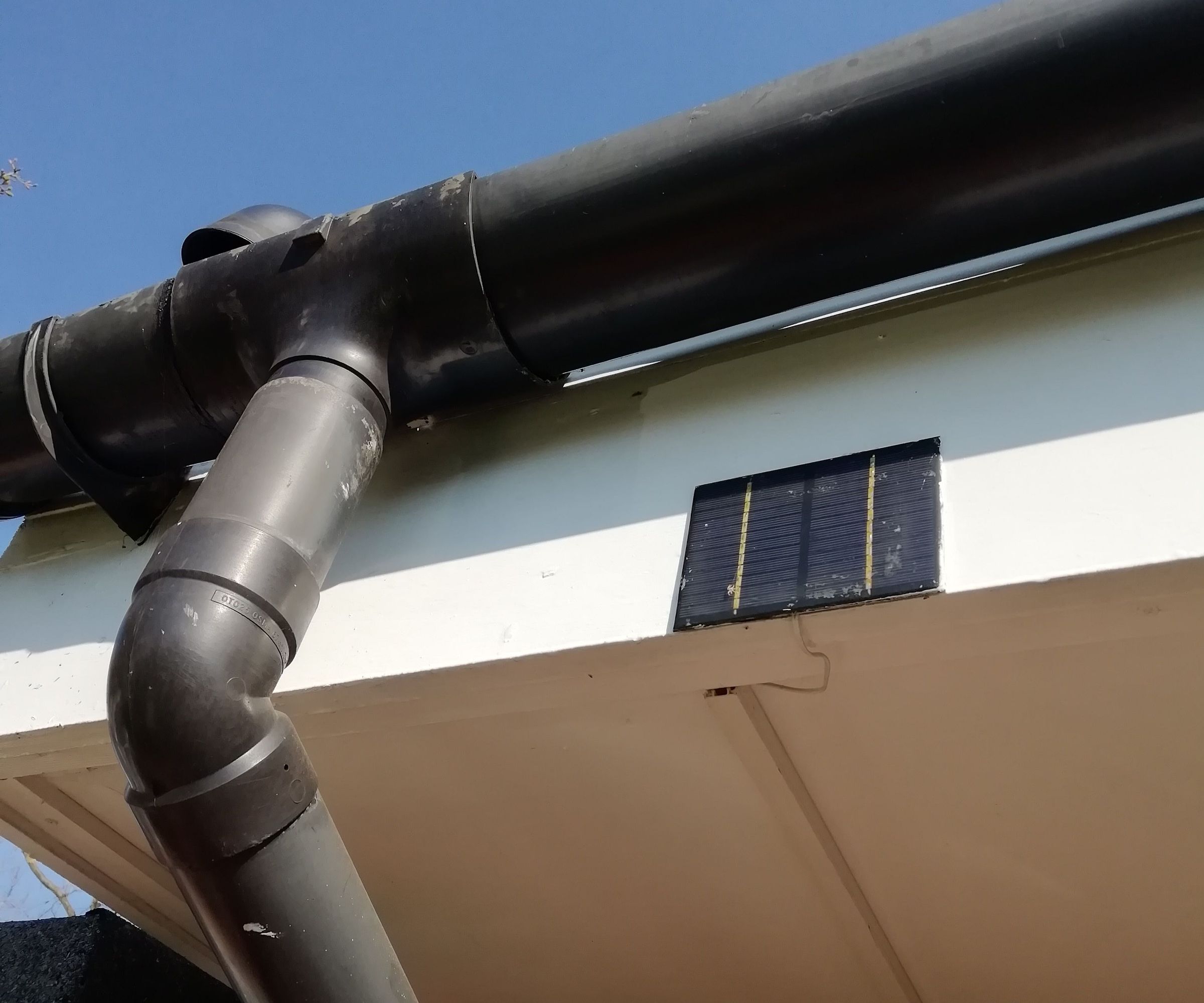 Solar Powered Radio Conversion