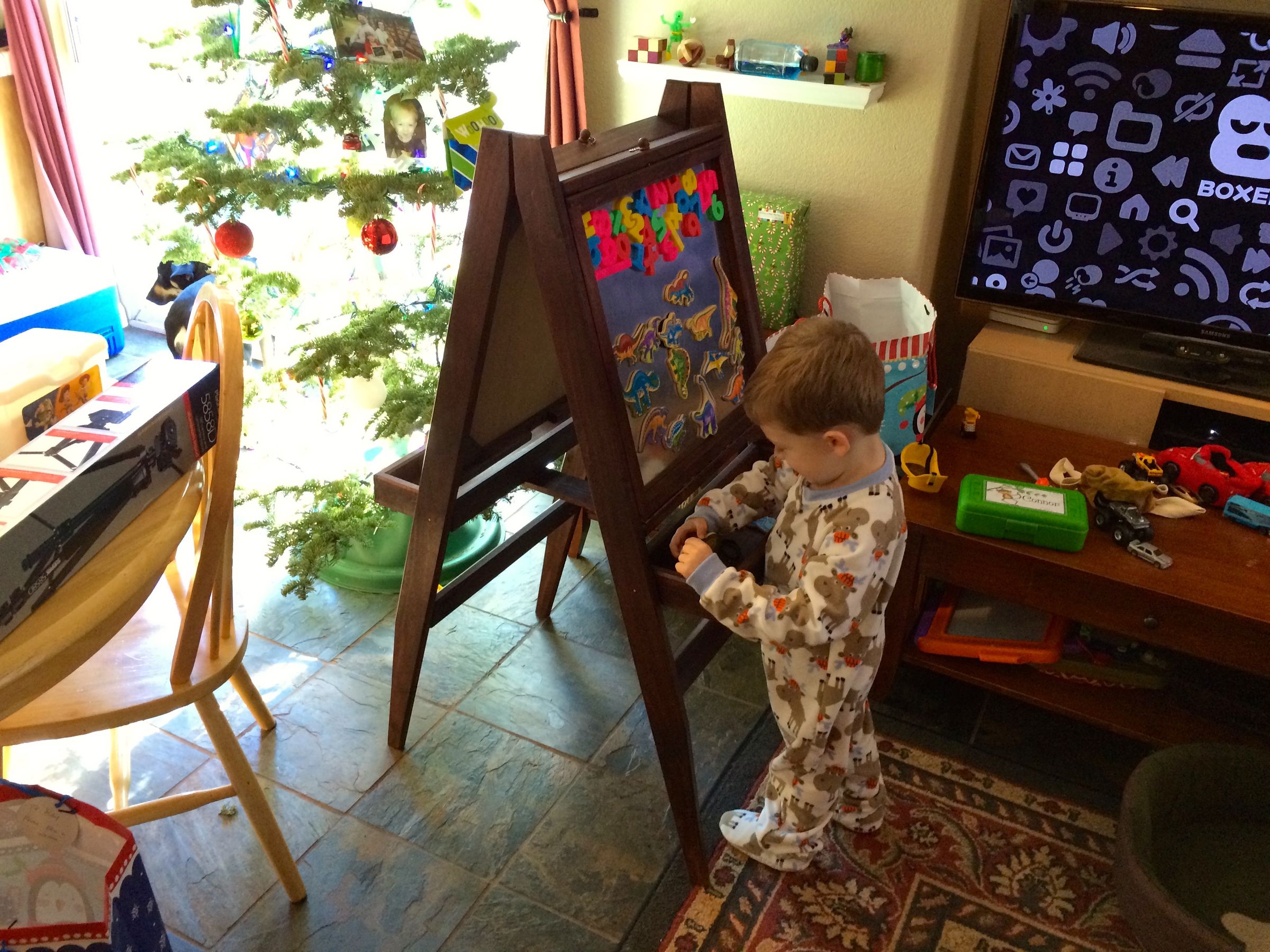 Kids Folding Art Easel Instructables