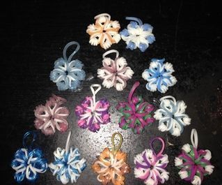 How to Make a Rainbowlooom Snowflake Charm
