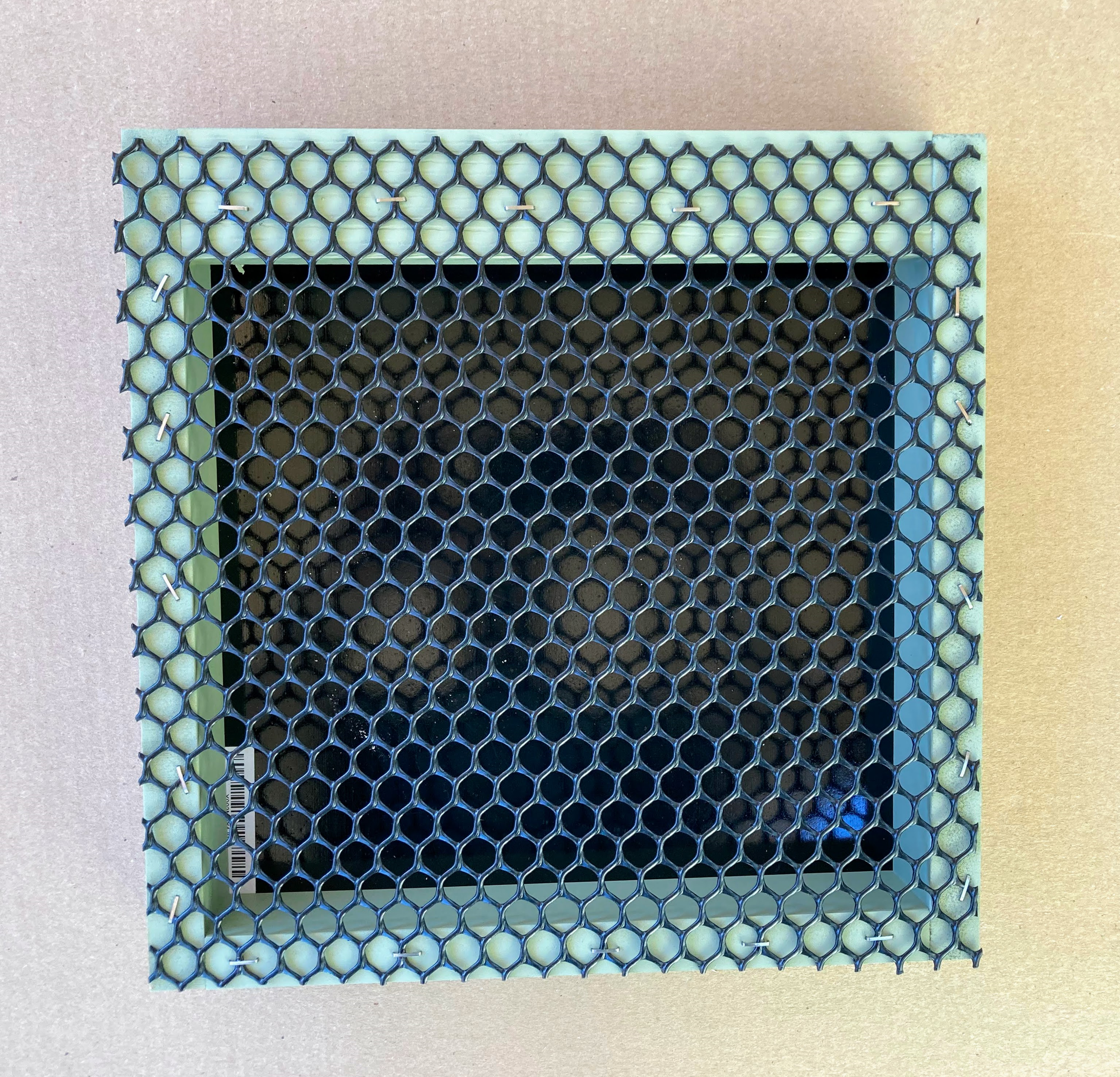 Plastic Wall Hanging Box for Succulents With Frame 3 Steps