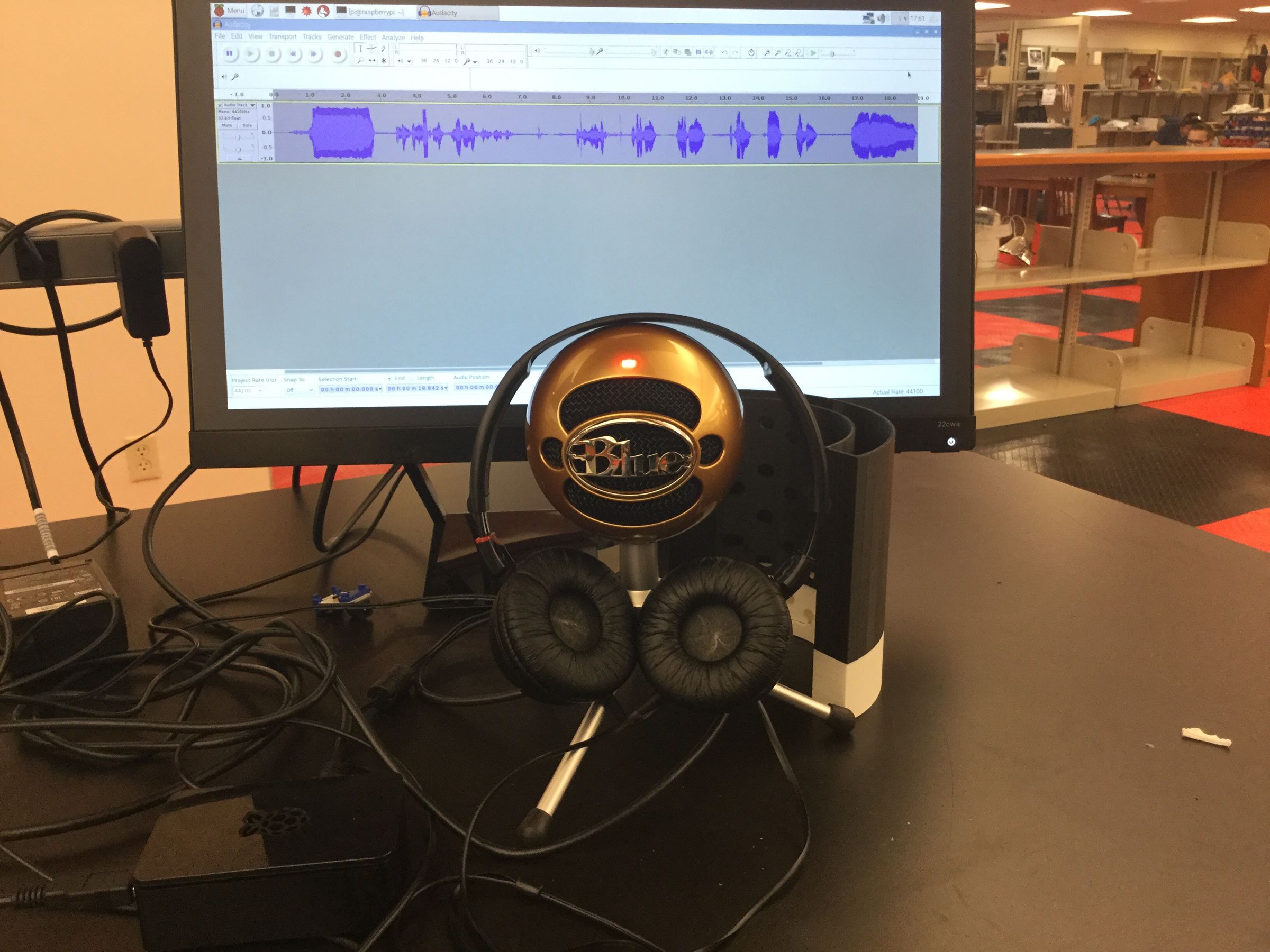 How To Set Up Mini Studio For Recordings