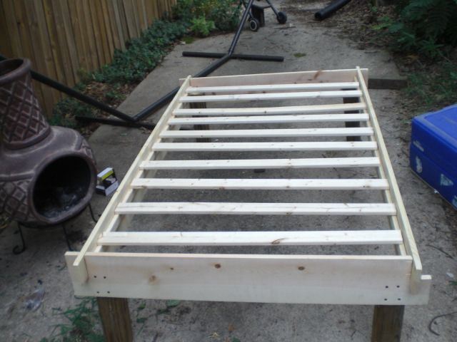 Collapsible Bed Frame : 9 Steps (with Pictures) - Instructables
