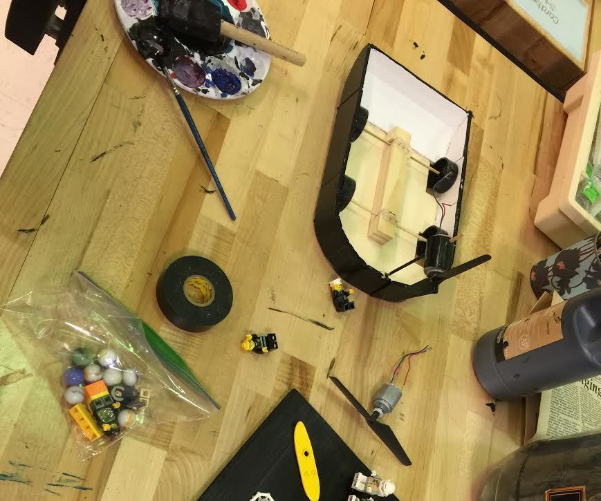 How to Make a Model Airboat With a Motor