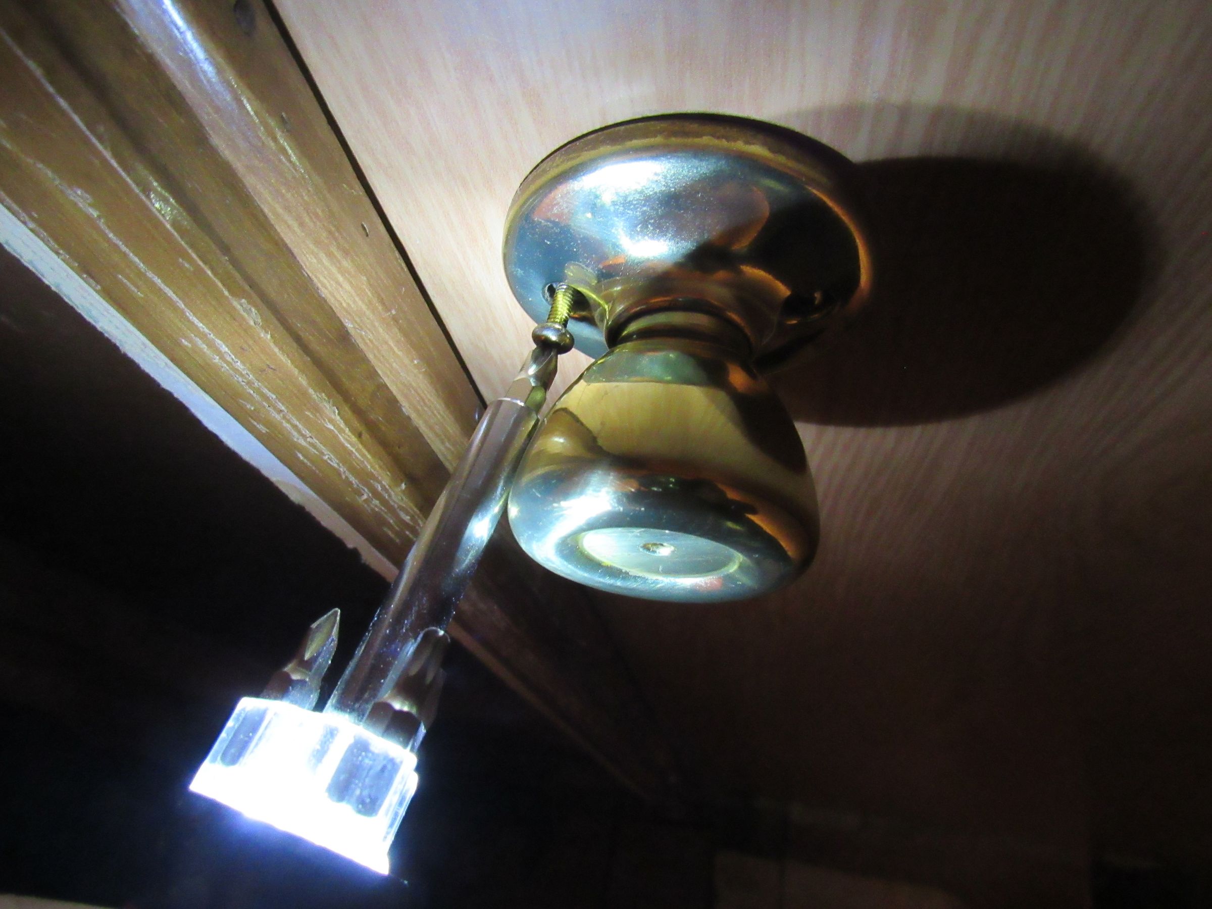 Replace Interior Door Knob 4 Steps Instructables