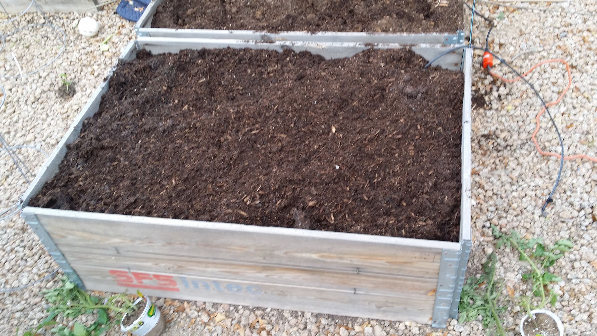Tilling Raised Bed Gardens 4 Steps Instructables