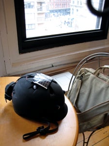 The Green Helmet (Solar Powered, Safety Lit, Weatherproof Bike Helmet.) 