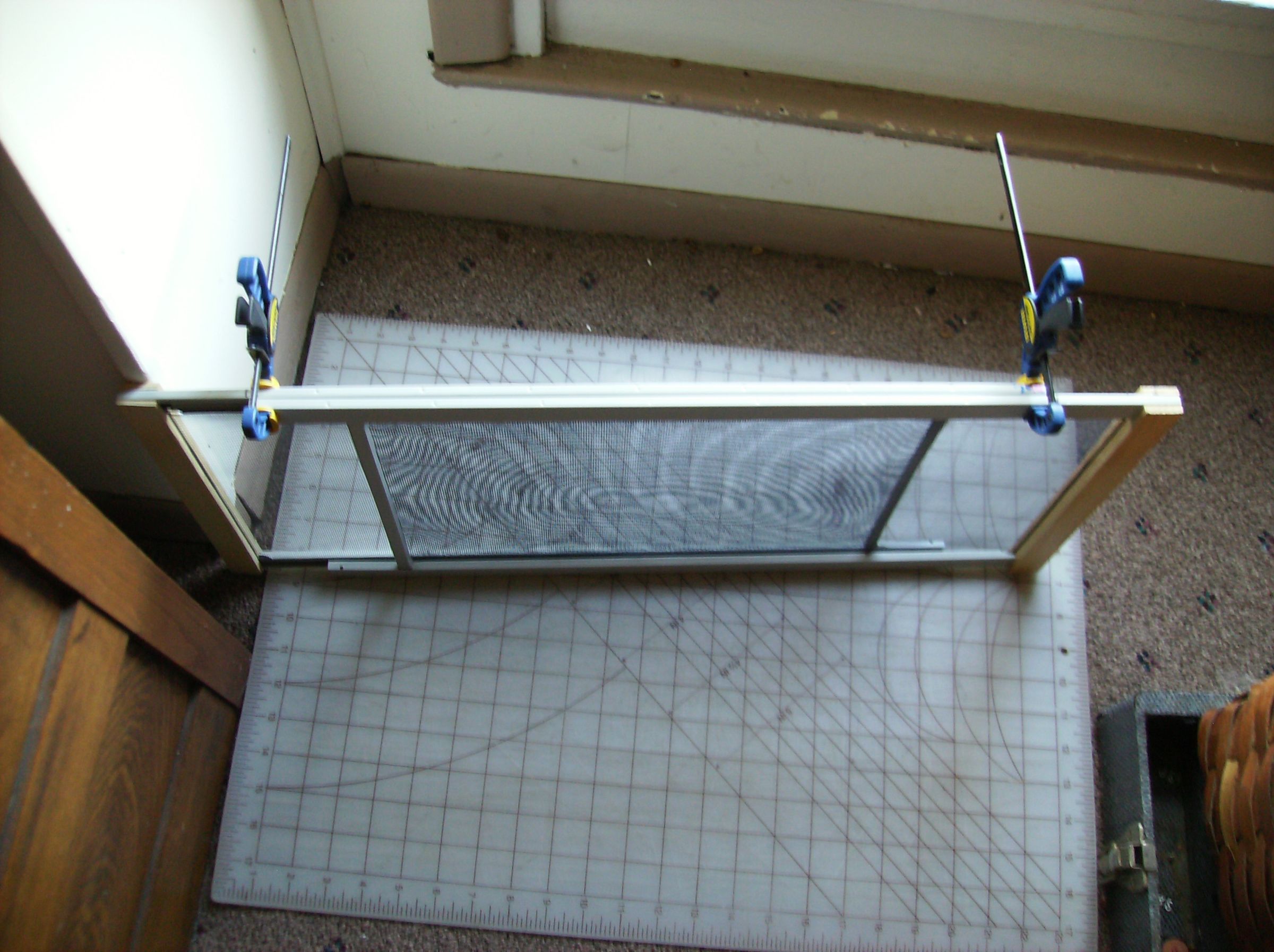 How to Make a Cat Entryway in a Removable Window Screen : 10 Steps ...