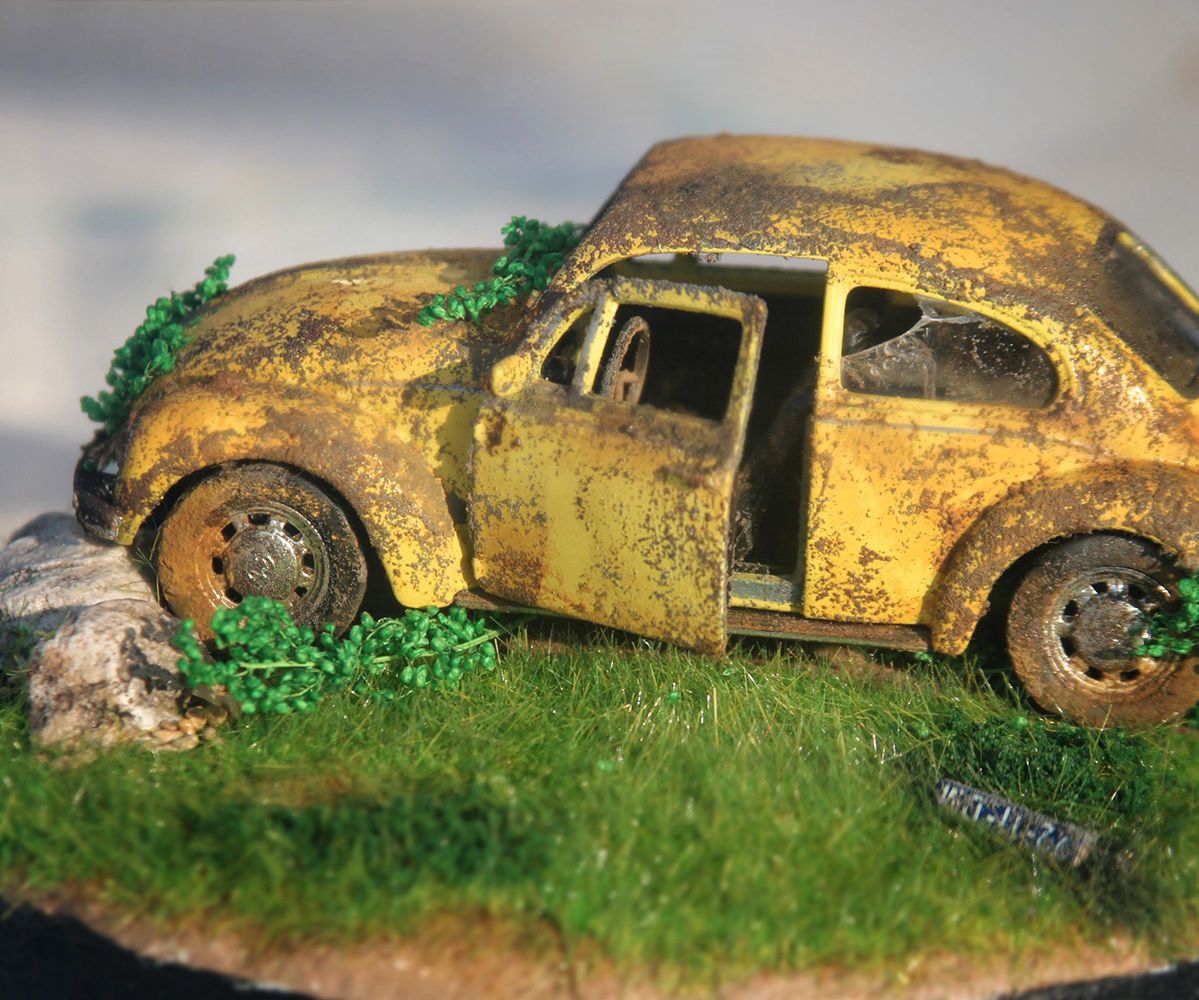 Abandoned VW Beetle Mini Diorama