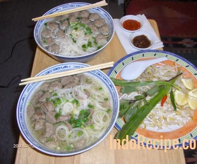 Pho Bo Vien (Vietnamese Meatballs Soup My Way)