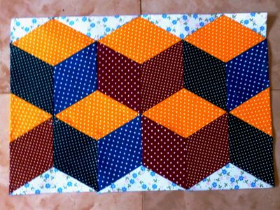 Paper Piecing a 3-D Looking Pillow