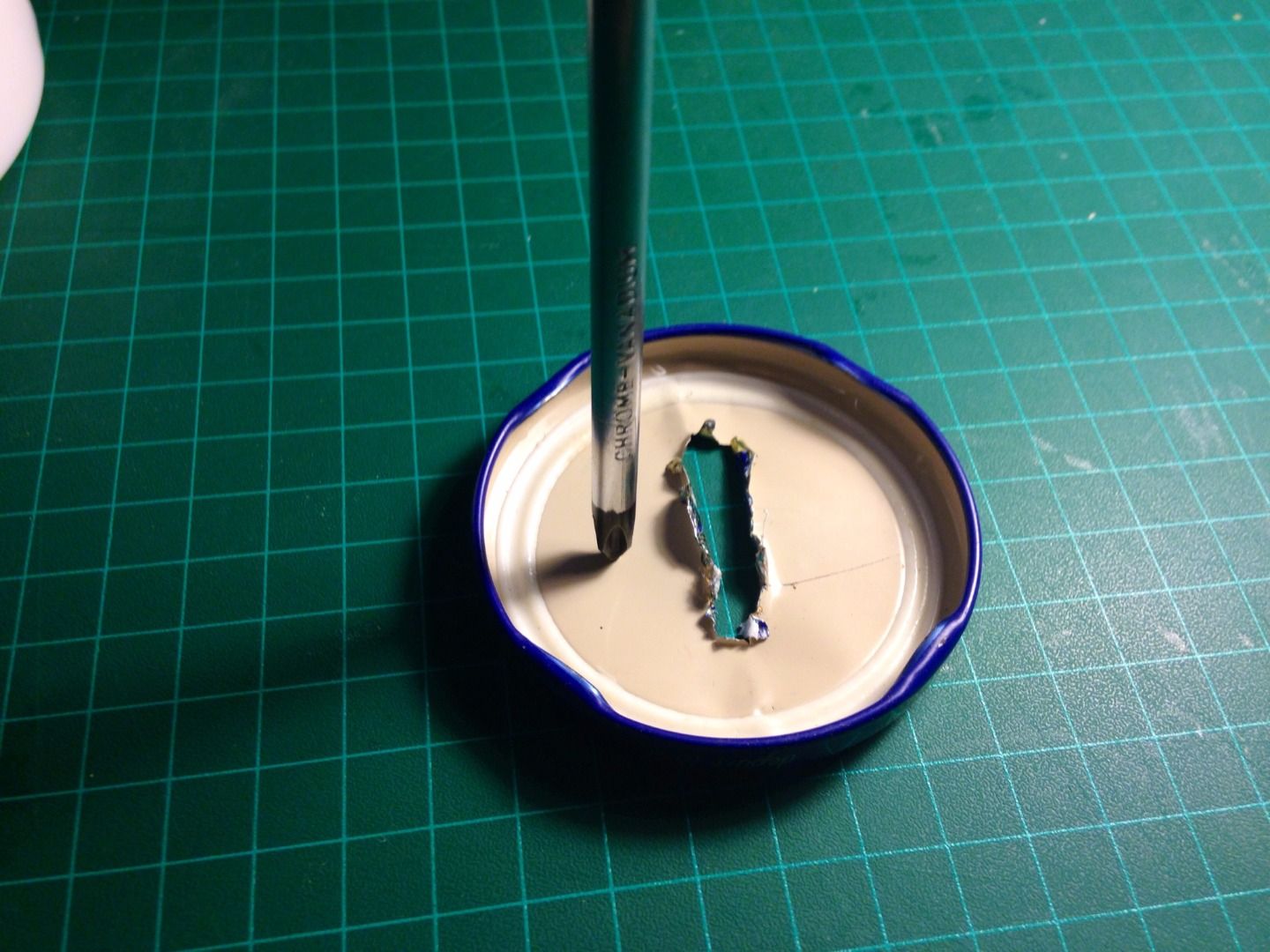 Shelf ReInvented Piggy Bank & Key Hanger. 5 Steps (with Pictures