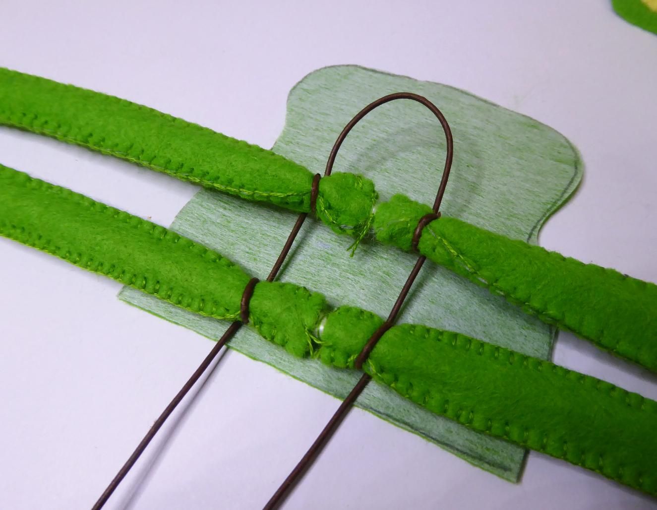 Cute Felt Frog Pal Wire Form Posable Sculpture : 11 Steps (with ...