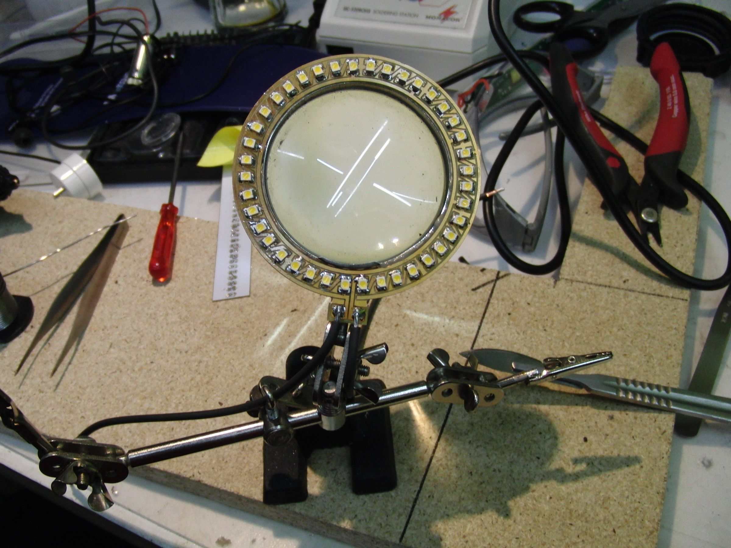 Handy Ring Light for Extra Hands