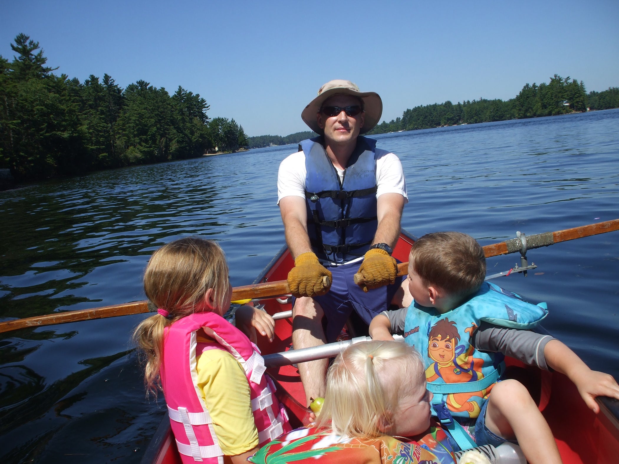How to Row a Canoe for Fishing or Excercise, the Cheap, Fast Row Boat