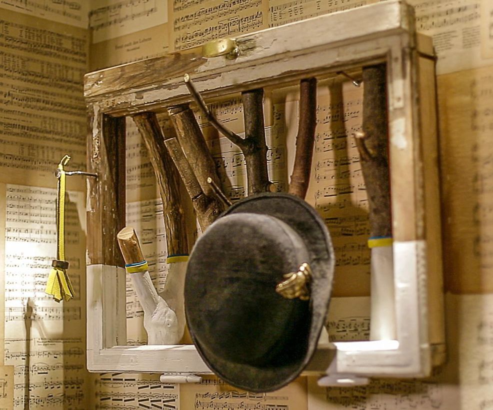 Upcycling Clothing Rack From Old Window Frame and Sticks