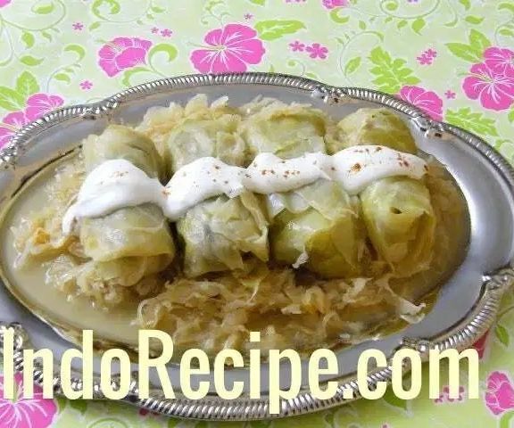 Hungarian Stuffed Cabbage (Toltott Kaposzta)