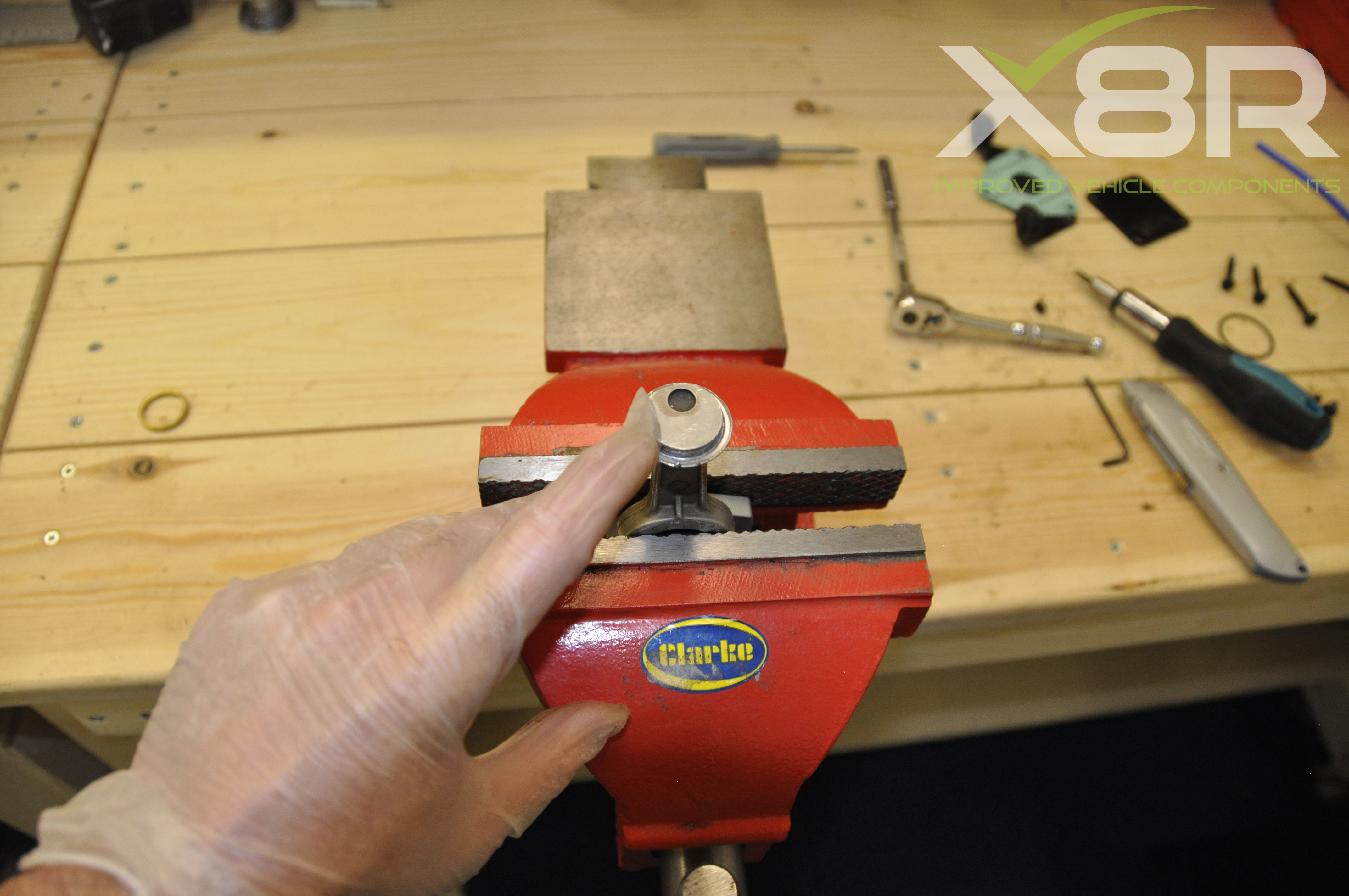 Range Rover P38 EAS Air Suspension Compressor Piston Seal and Filter Replacement Instructions