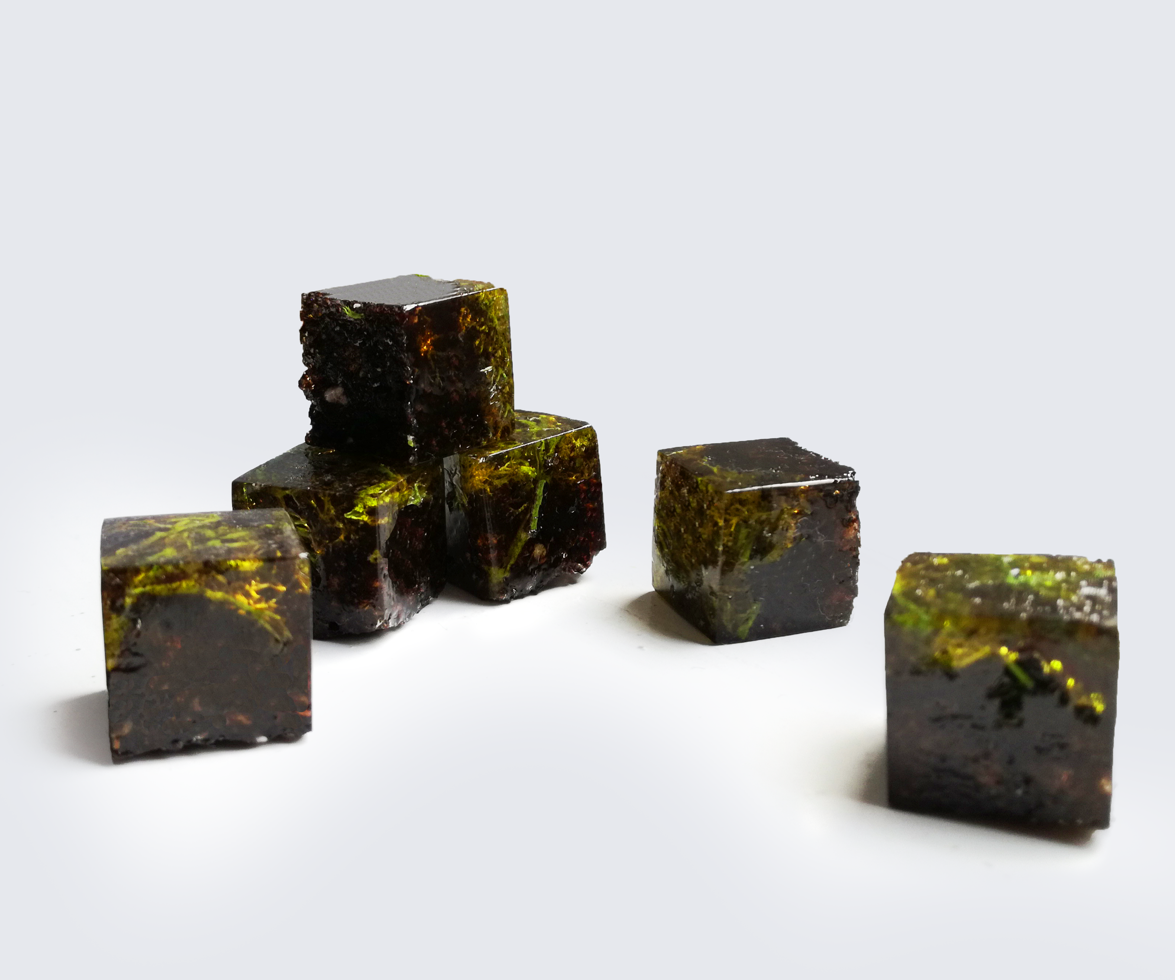 Realistic Minecraft Grass Blocks!