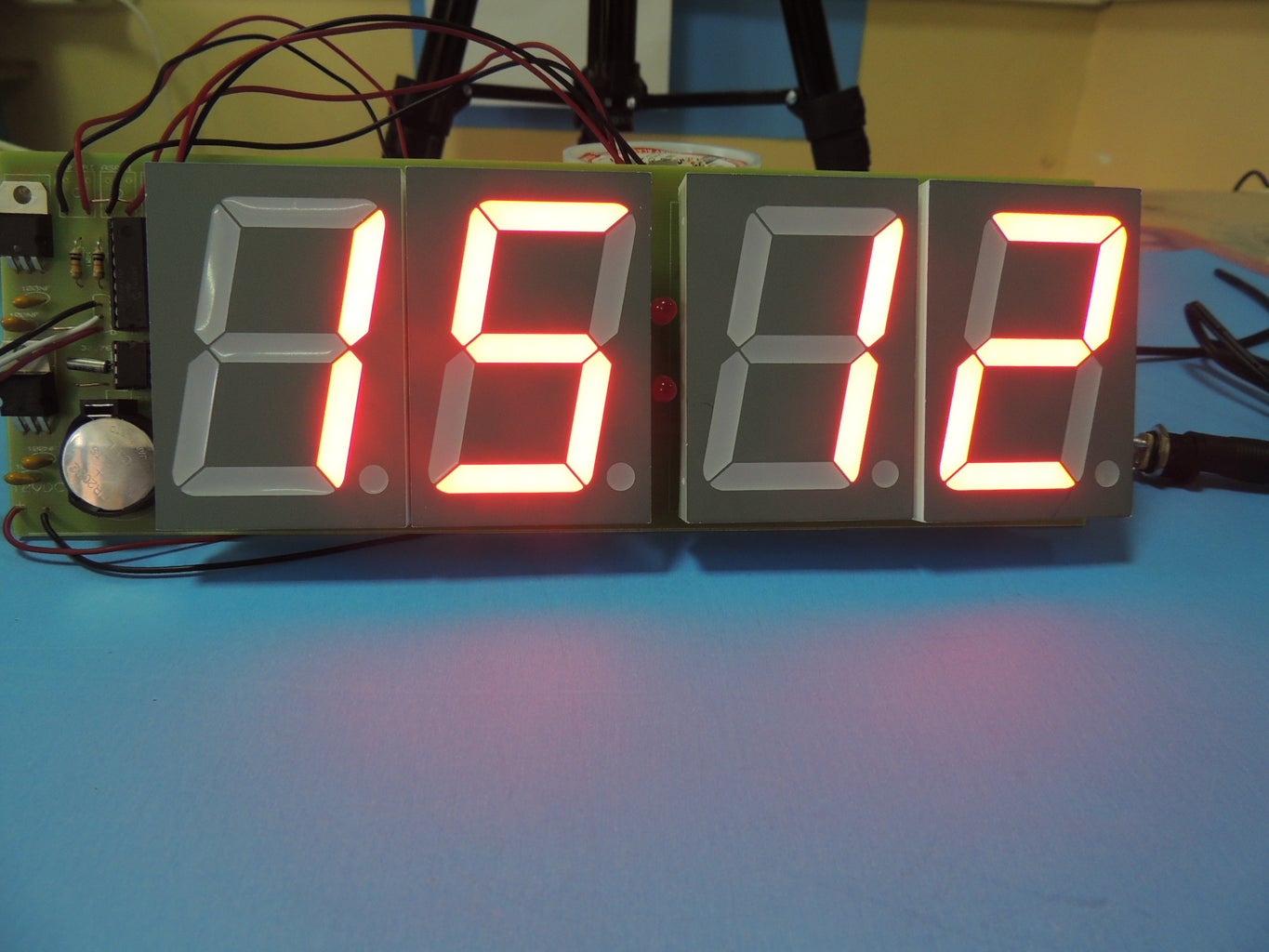 7 SEGMENT DIGITAL CLOCK AND THERMOMETER : 6 Steps - Instructables