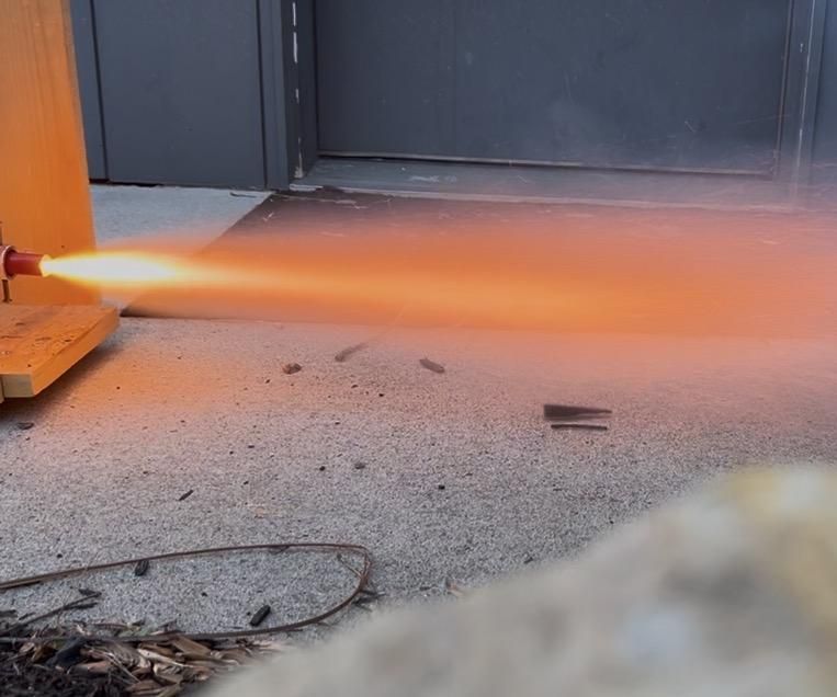 Easy to Make Super Fast Blackpowder Rocket Engines (448 Mph)