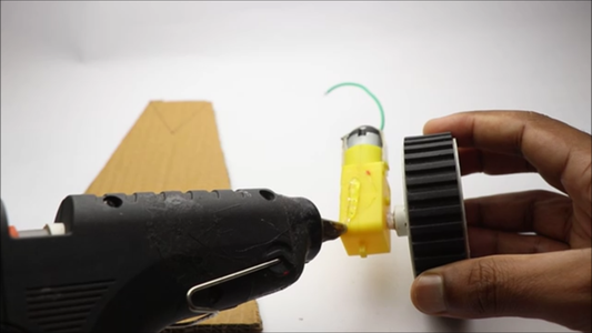 Make Very Easy Robot Car That Is Smartphone Controlled 7 Steps with Circuit Diagram