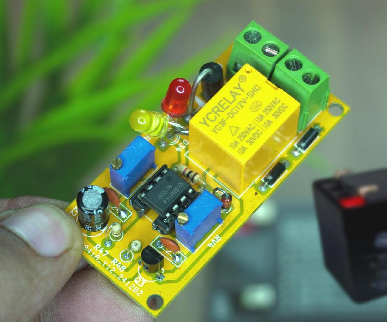 🔋 DIY Auto Cut-Off 12V Battery Trickle Charger Using NE555 IC – Easy Homemade Project!