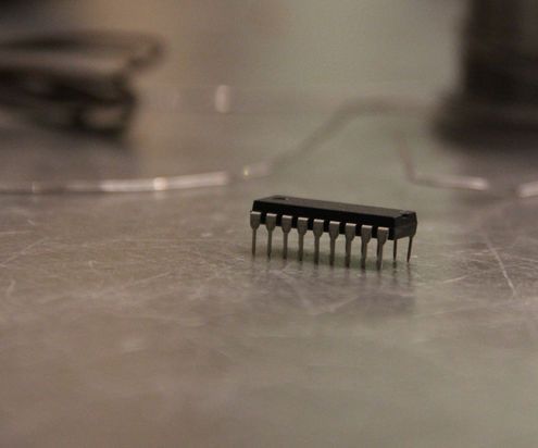 Controlling High Power Circuits with Arduino and Darlington ULN2803