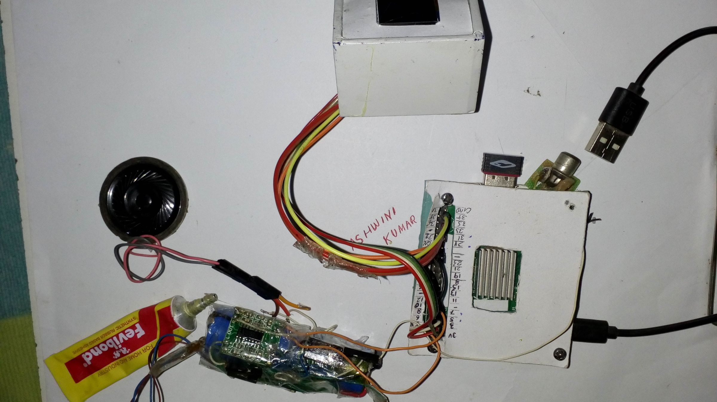 Raspberry Pi Oled Clock Watch It Hear It and Feel It 5 Steps (with