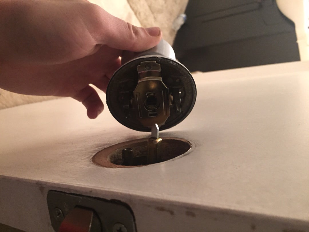 Installing Bathroom Door Knob 10 Steps Instructables