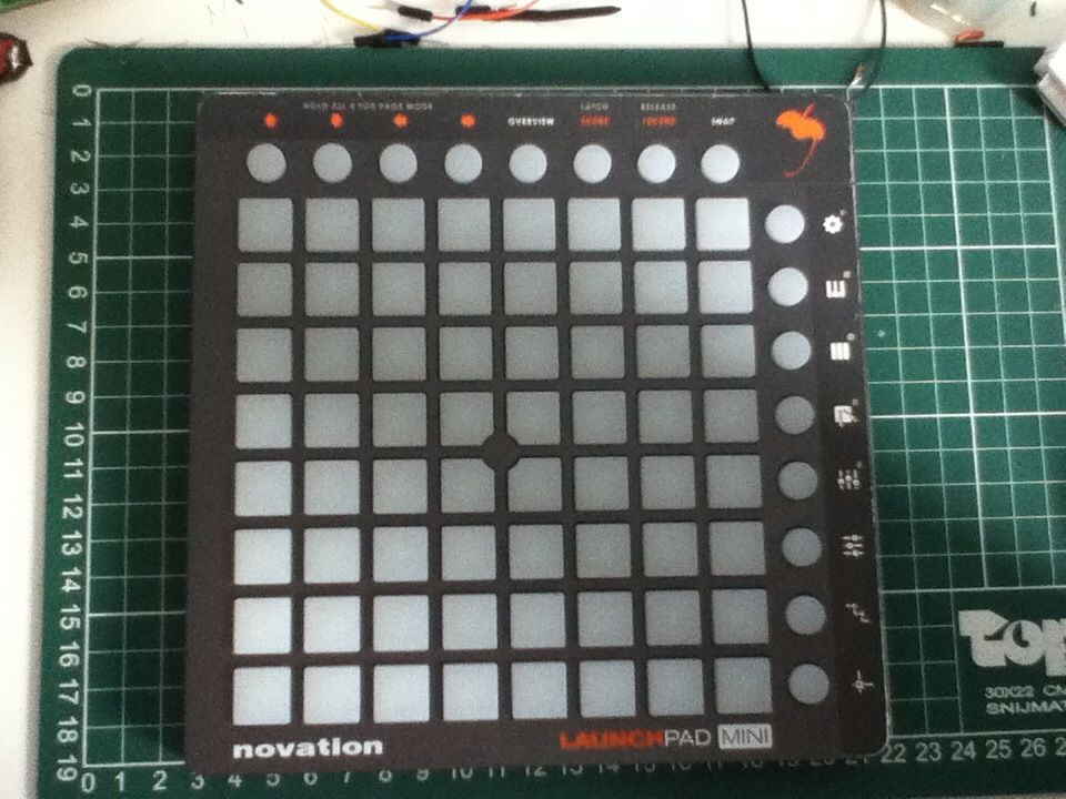 How to Dissemble a Launchpad Mini for Cleaning/Repairing! : 3