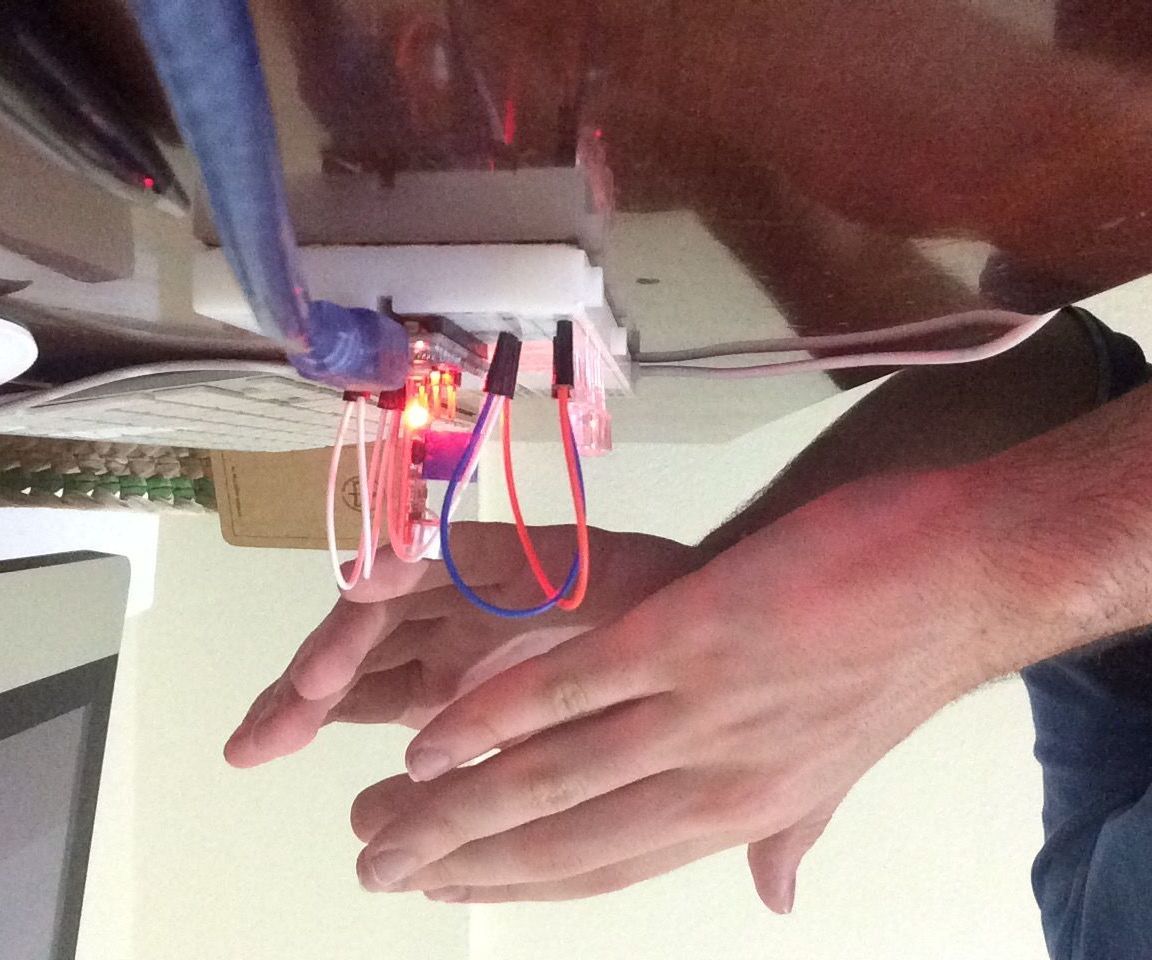 TURN ON THE LIGHTS WITH CLAP