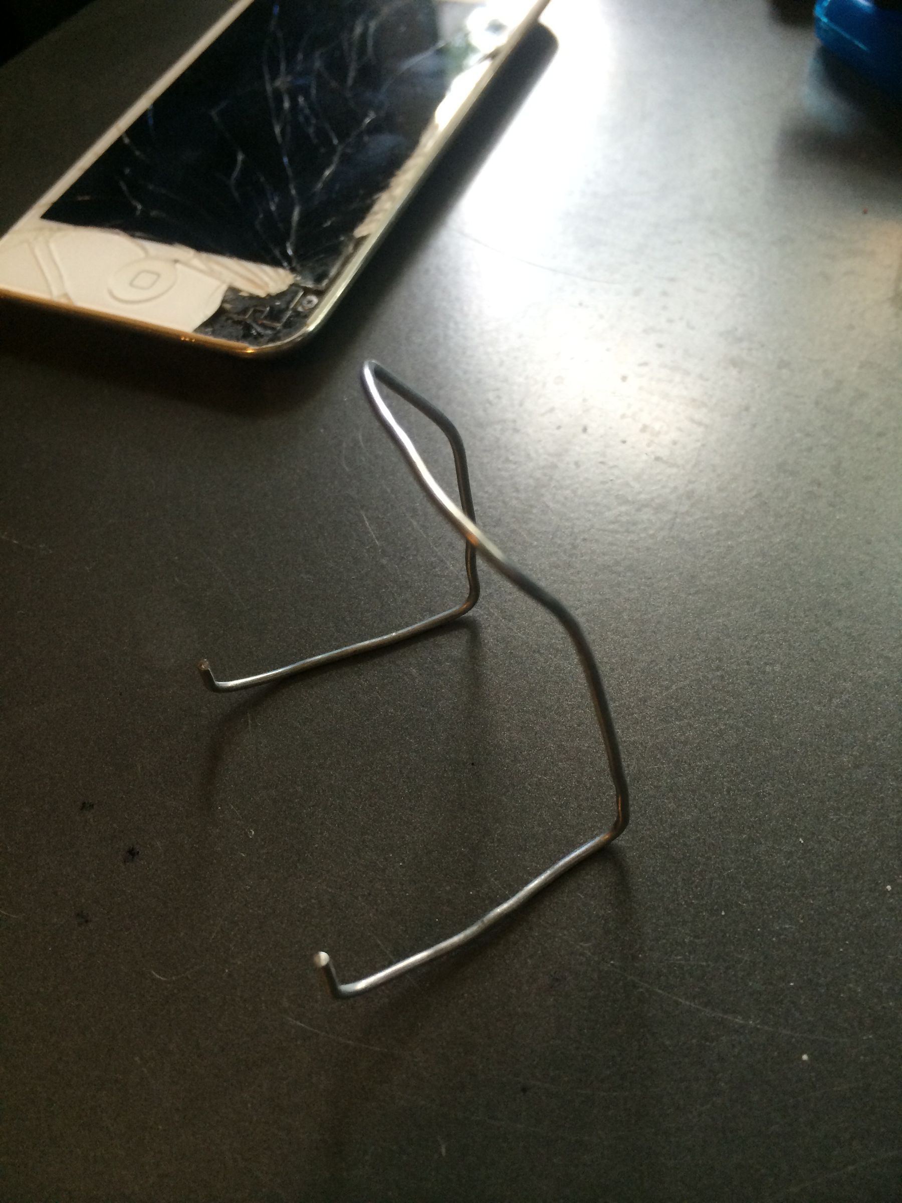 Paper Clip Iphone Stand 5 Steps Instructables