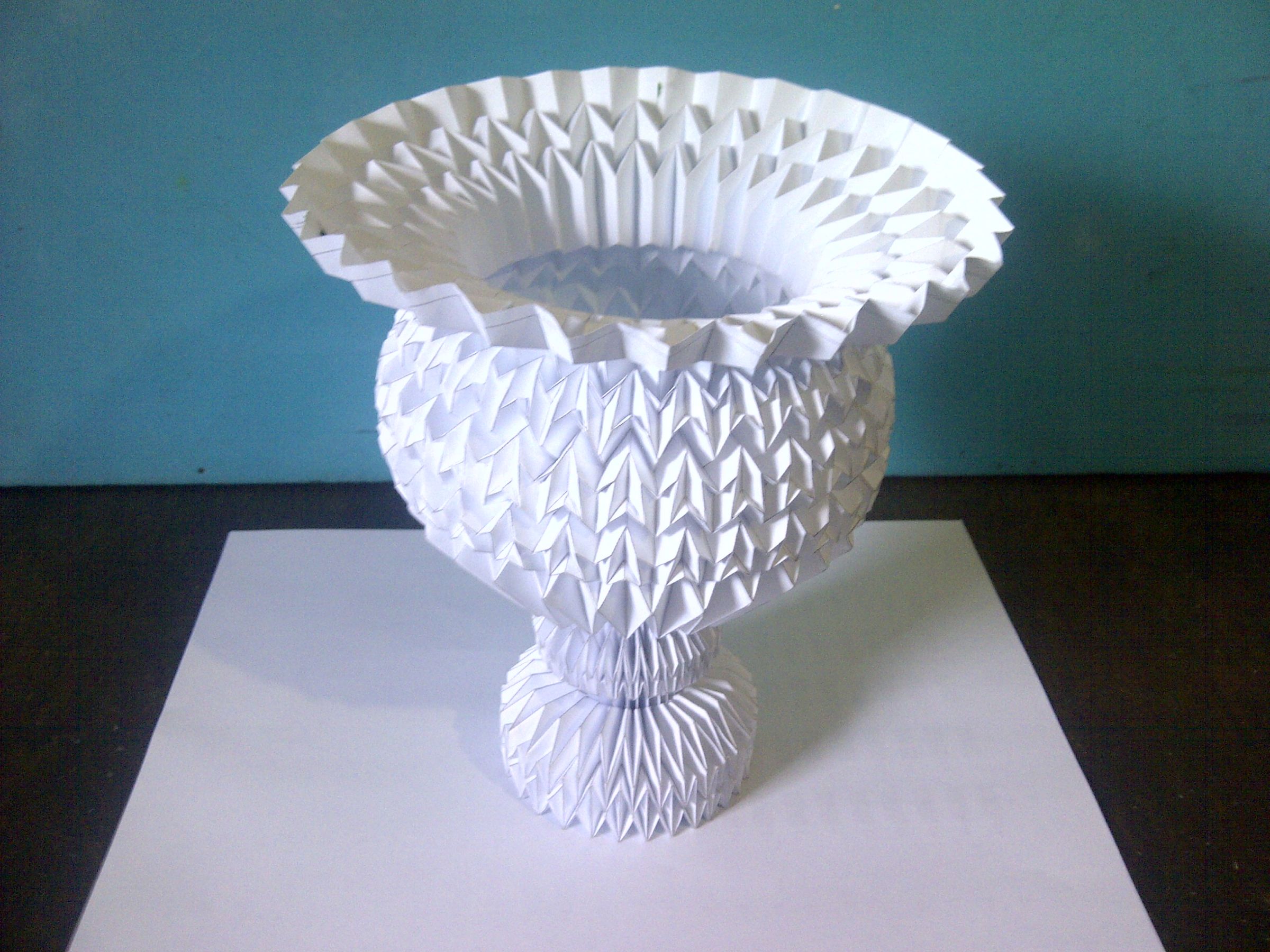 New Design Cup, Paper Folding / Nuevo Dise�o Copa, Papel Plegado