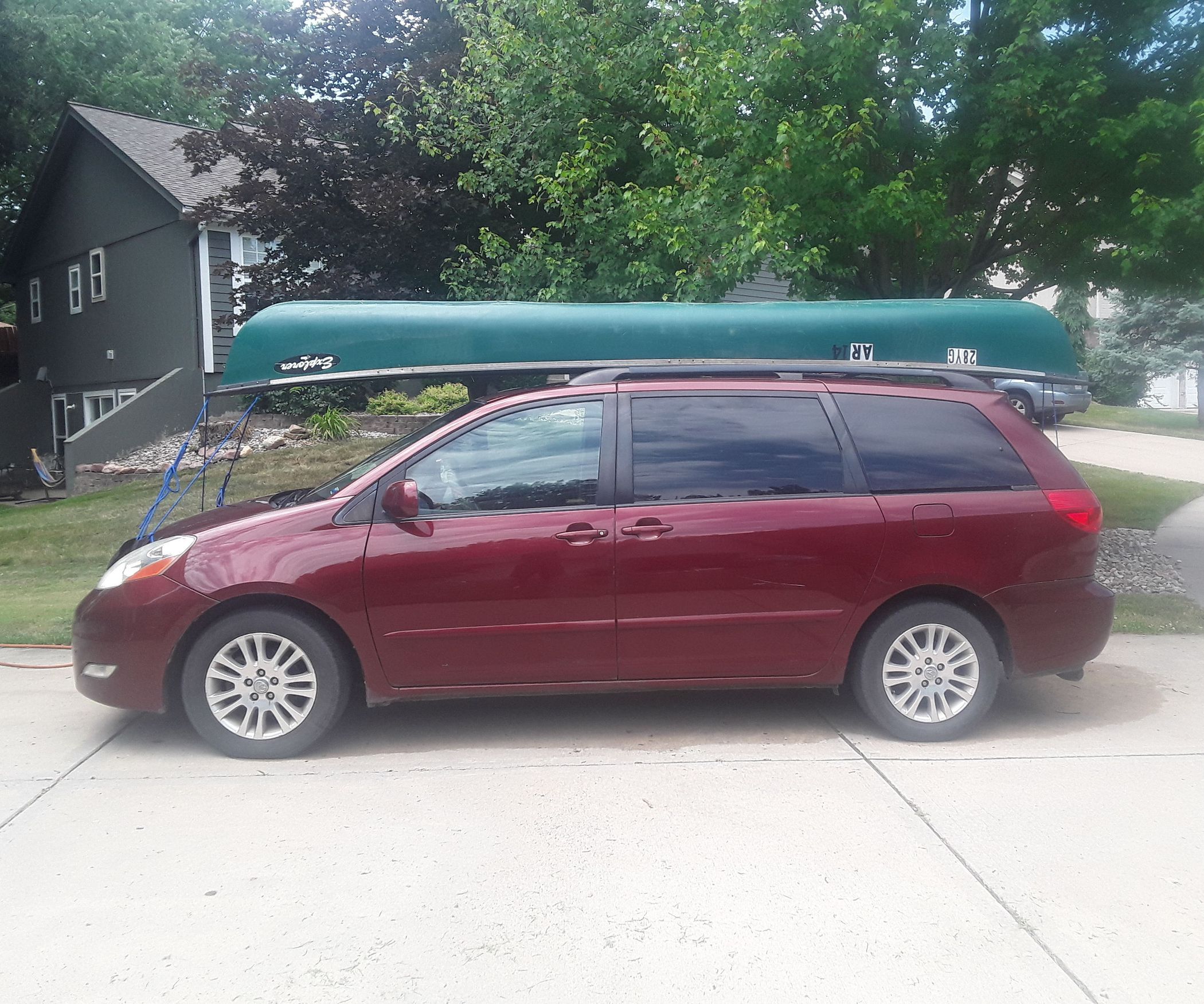 How to Tie a Canoe to Your Vehicle for Safe Traveling 3 Steps