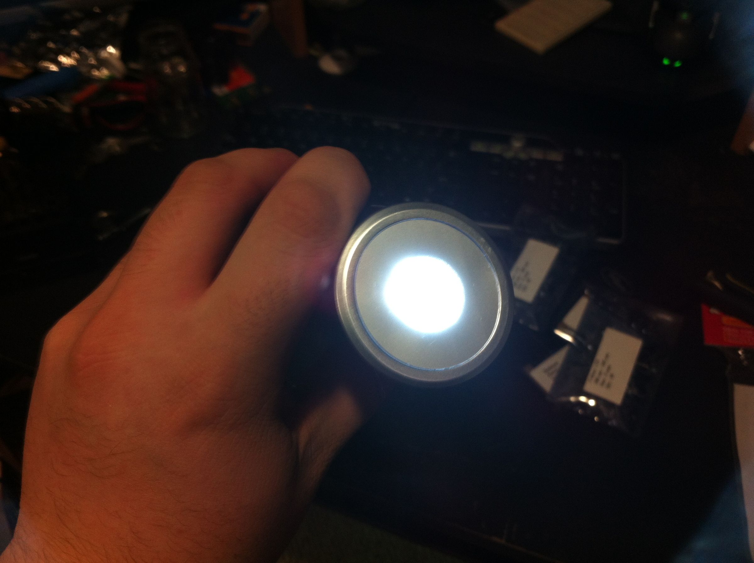 Turn Your Fingernails Into Ultraviolet Light Monitors 8 Steps