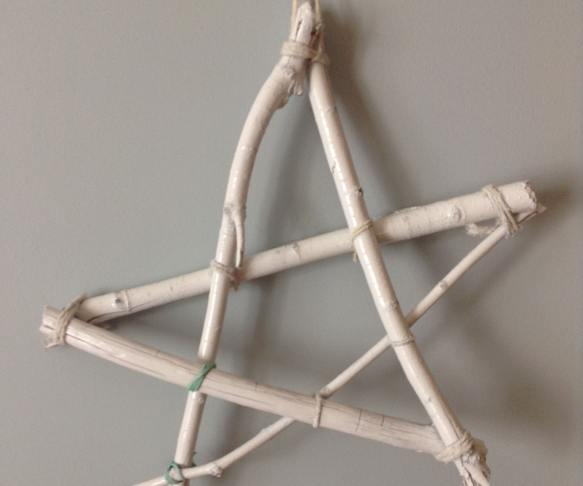 DIY Simple Rustic Christmas Star Decoration