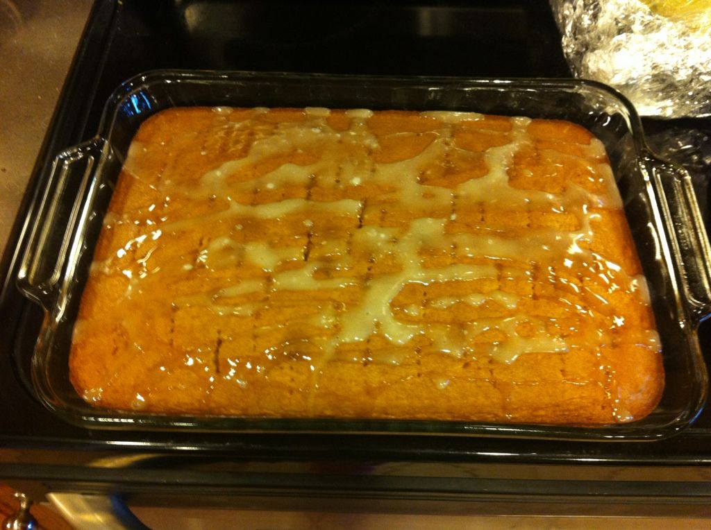 How to Make a Holiday Honeybun Cake.