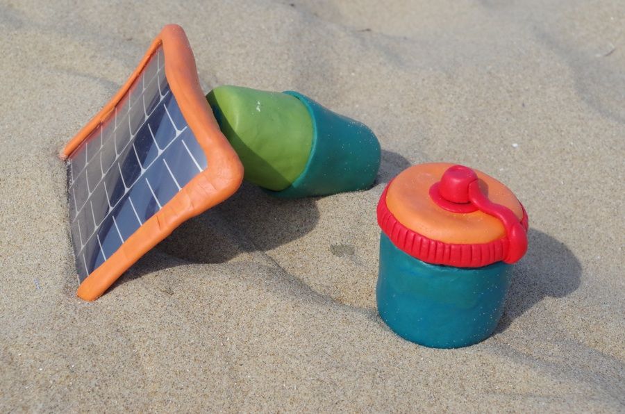 Solar Supercapacitor Charger and LED Jar