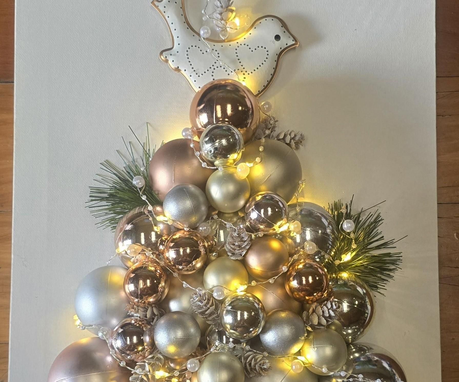 DIY 3D Bauble Christmas Tree Art
