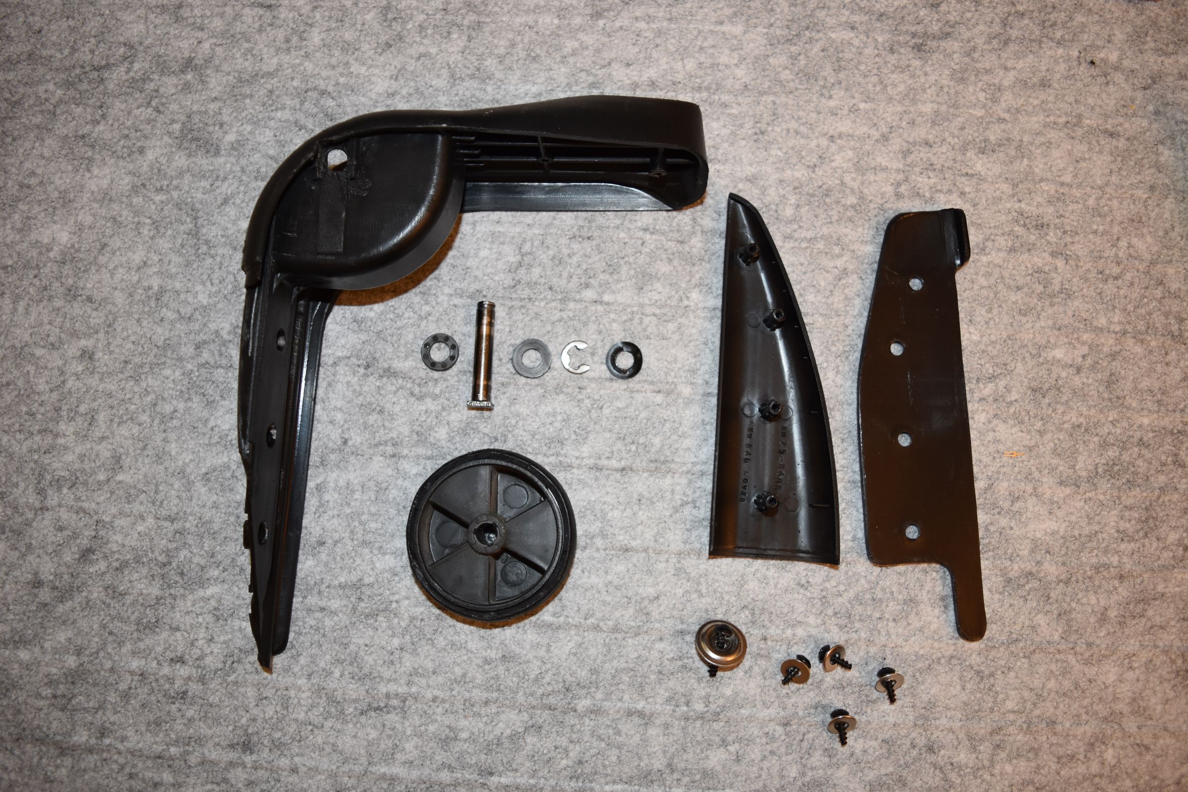 Replacing the Wheels on an Old Samsonite Carryon Suitcase 4 Steps