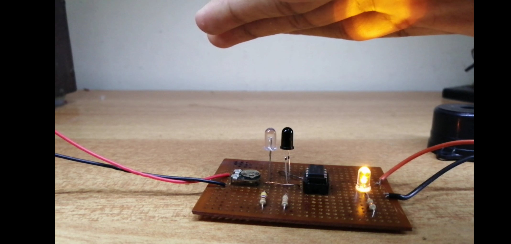 How to Make a Proximity Sensor : 5 Steps Circuit Diagram