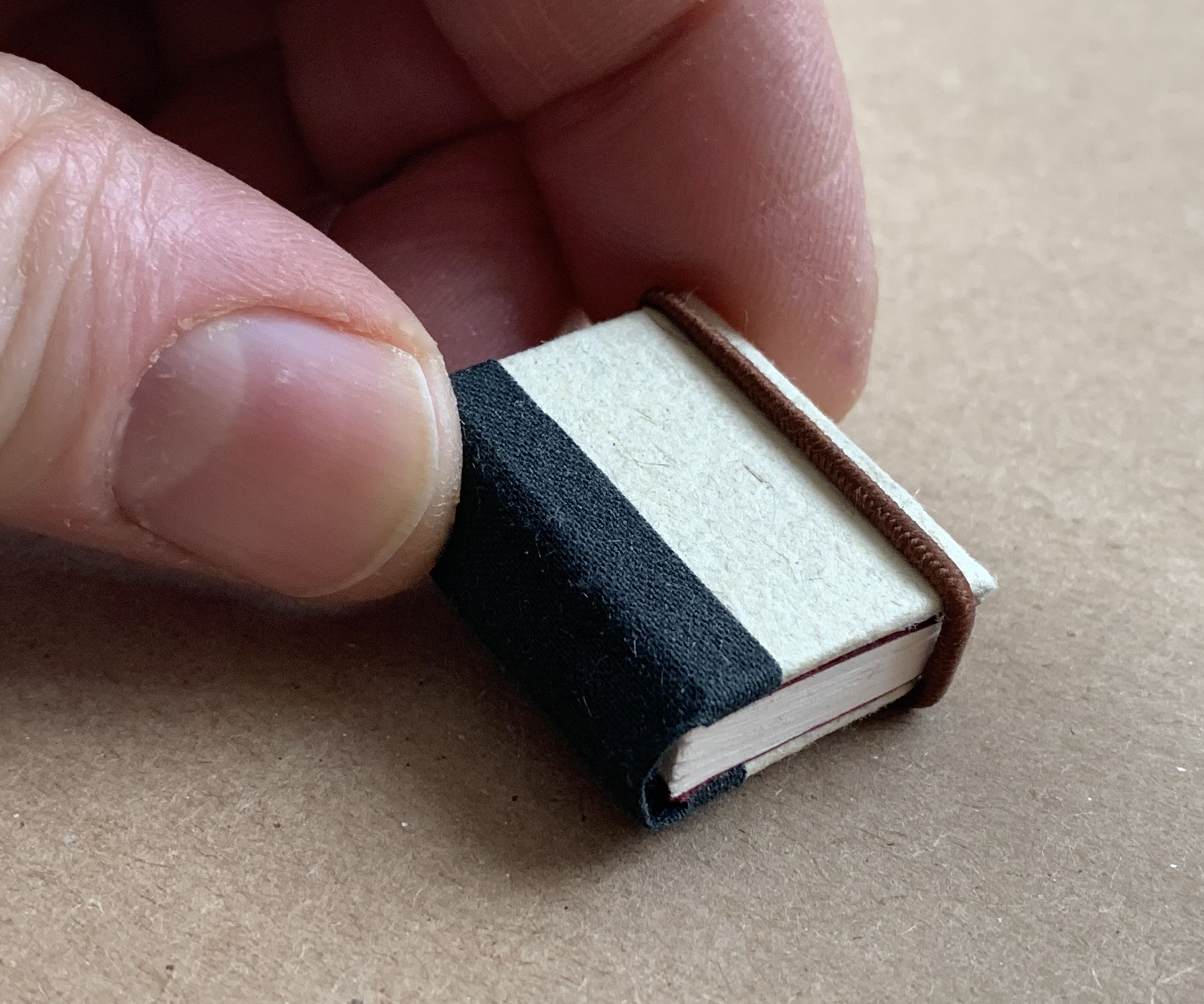 NANO NOTEBOOK With ELASTIC CLOSURE