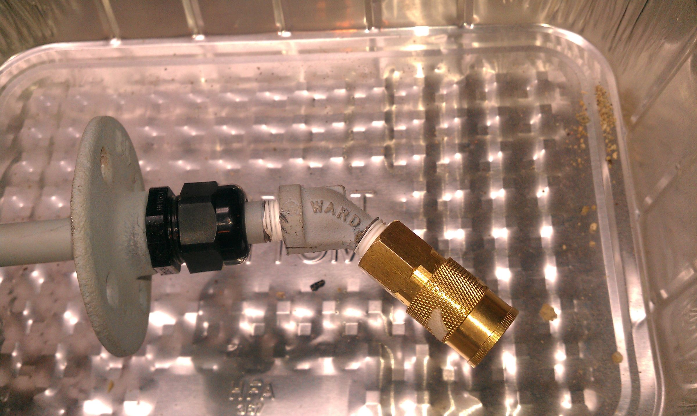 Compressed Air Bulkhead Fitting Outside Wall of House. : 8 Steps (with ...