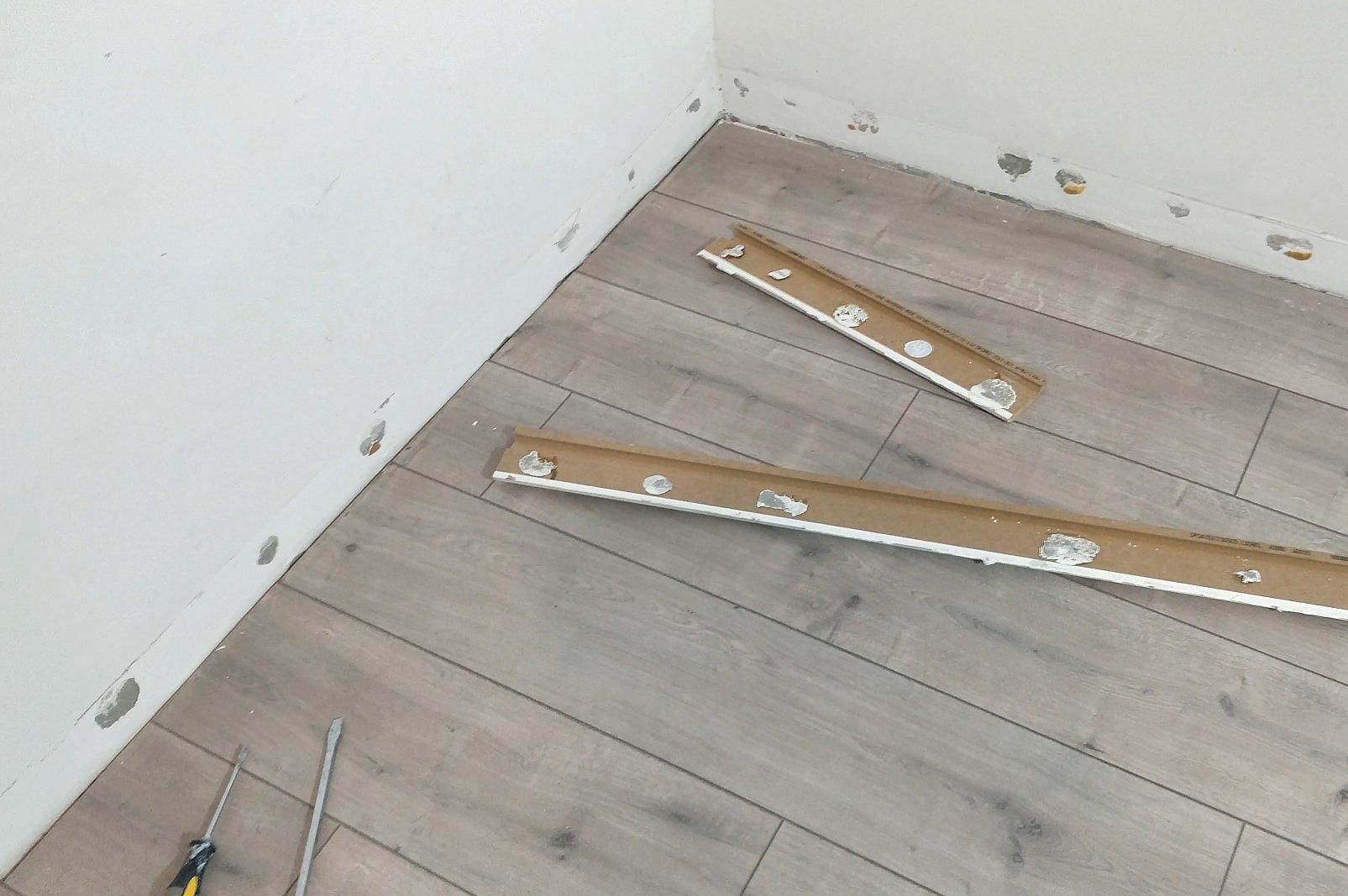 Fix Lifting & Bouncing Laminate Flooring (Expansion Problem) 20 Steps (with Pictures