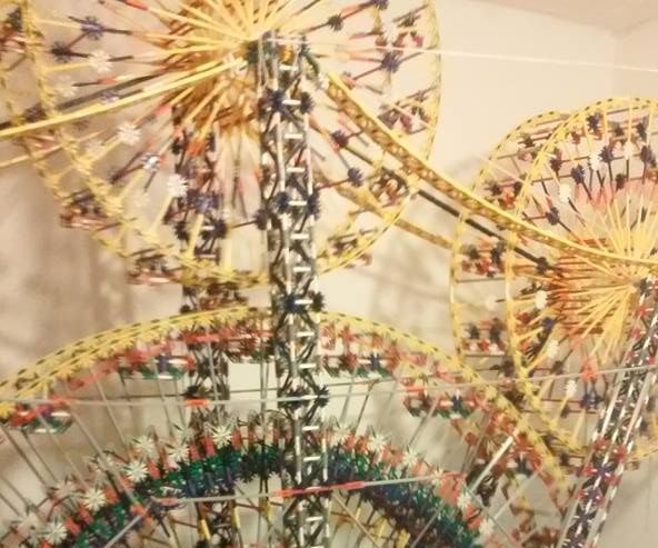 Knex Large Ferris Wheel, More Pics